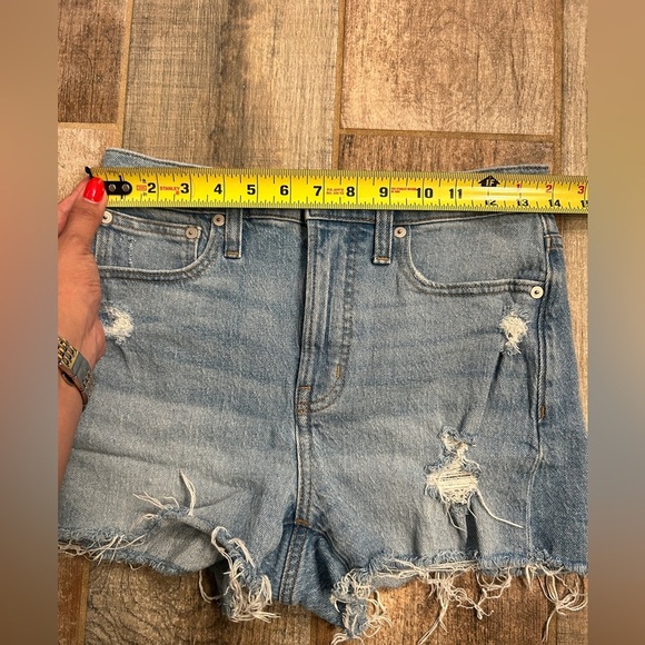 Madewell The Perfect Jean Short in Fiore Wash Destroyed Edition Cutoff - Picture 5 of 7